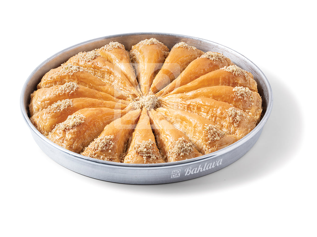 Moda Baklava, Carrot Slice with Walnut, 16pcs, 3.5lbs (1590g) x 5pack - 340782